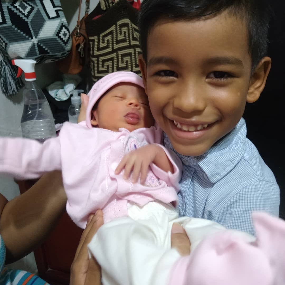 giocacique's tweet photo. Mi #granthomas vino a conocer a su hermana #renata0511 mis hijos hermosos los adoro π₯³π€©πβ₯οΈπππΏππΏππΏππΏππΏπ€πΏπ€πΏde el Concorde para el mundo π€©πβ₯οΈπ https://t.co/GyaTdG6lYB