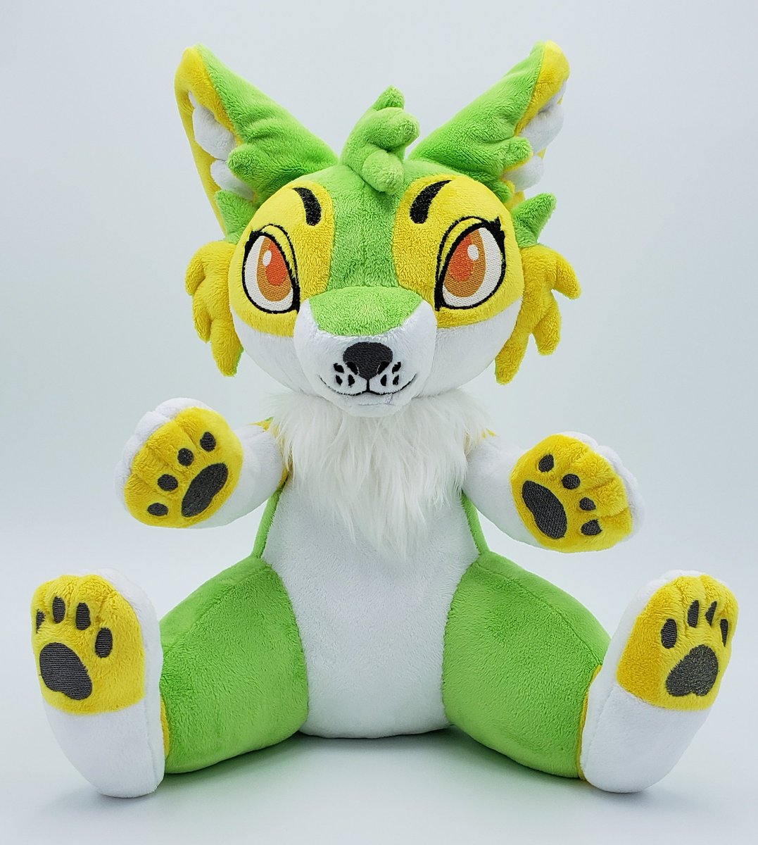 snagglebun's tweet photo. Yo #transmascartists ! 
I'm Tony! I draw mostly pokemon, digimon, and furries! I also make plush!!!
I've been a bit slow creating this year for a number of reasons, but I'm looking forward to making lots of new things this coming year! https://t.co/A0bigv4dyh
