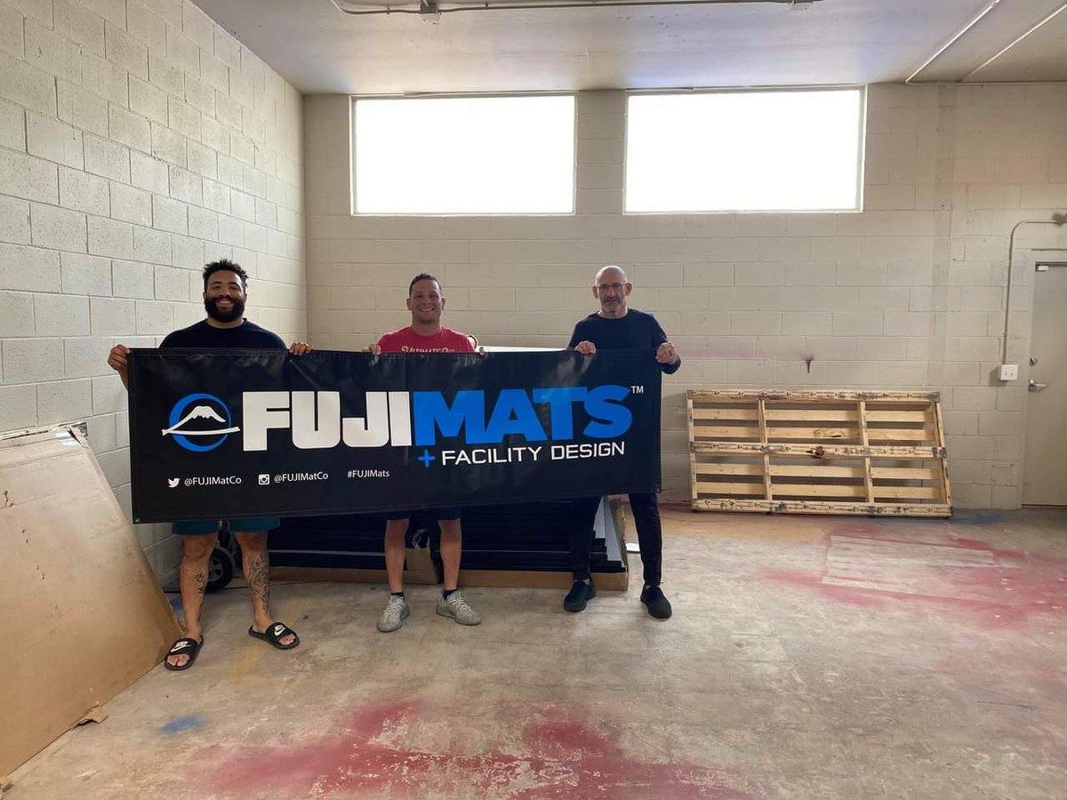 illWillmma's tweet photo. Brand new cage and mats along with the expansion of a whole new building just for our mma program @Torotechmma continues to grow and provide the tools needed to make the big shows! #AZMMA https://t.co/K3RQlnlI8y