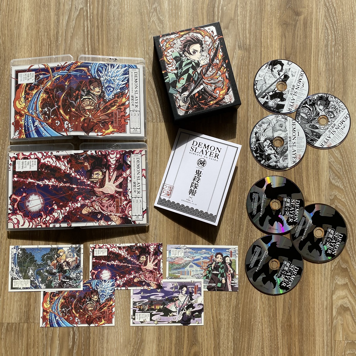Demon Slayer - Kimetsu No Yaiba Mugen Train Vol.3 [Limited Edition]