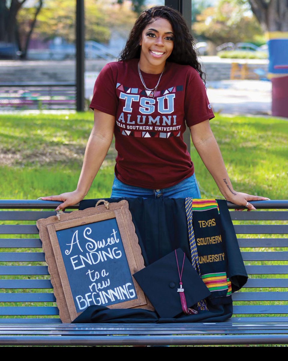 tianak16's tweet photo. I overcame everything that was meant to destroy me. ✨ #TxSU2020 🎓 IM OUT ✌🏽 #Txsugrad https://t.co/PxmHLl0lww