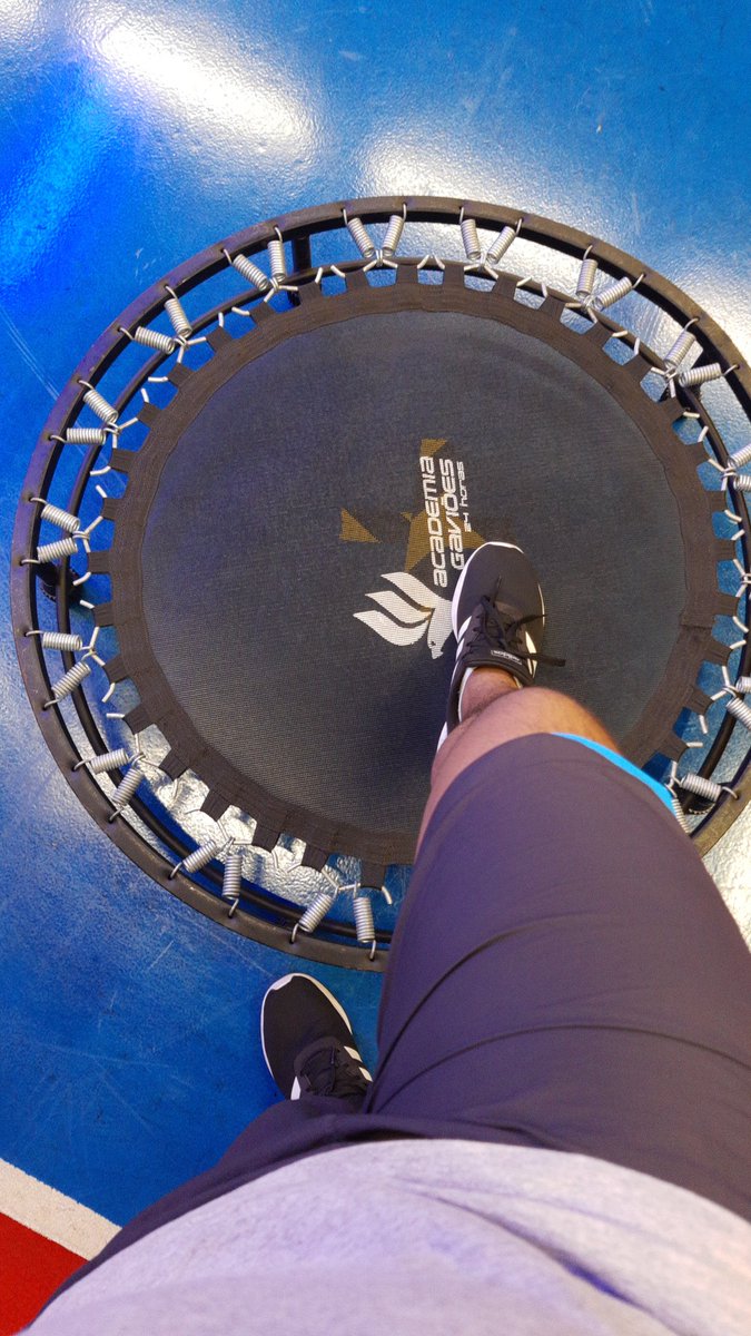 viictorpraaates's tweet photo. E depois de um dia bem estressante, aqui eu consegui extravasar e relaxar! #Jumptime https://t.co/y8MUMtxWrr