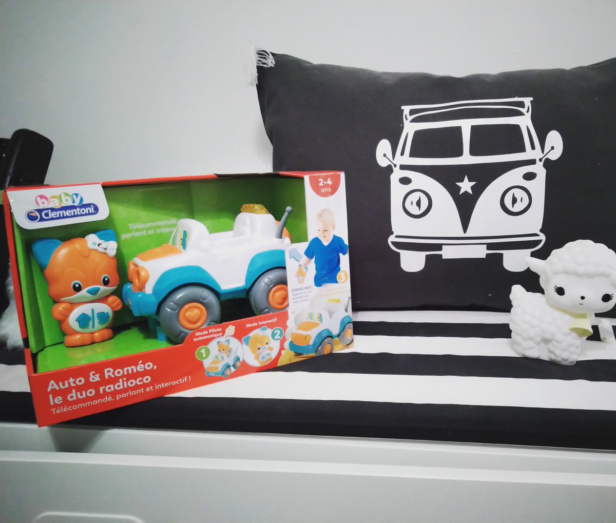 olivia_philippe's tweet photo. Voir ses yeux pétiller 🤩
Merci @sampleo  et @ClementoniToys 
#clementoni #jeux #jouets https://t.co/GO5Dyz7iUP