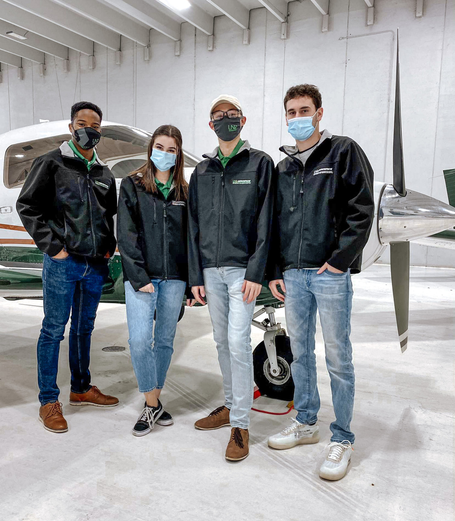 piperaircraft's tweet photo. #PiperAircraft is proud to introduce these group of young aviators who have earned their Piper Wings as our Brand Ambassadors @ undaerospace we look forward to been inspired by your journey @Carlyshukiar @hunter_roehrig @Michael.trost @capt.jordon #FreedomOfFlight #pipertrainer https://t.co/2IOq37BS7I