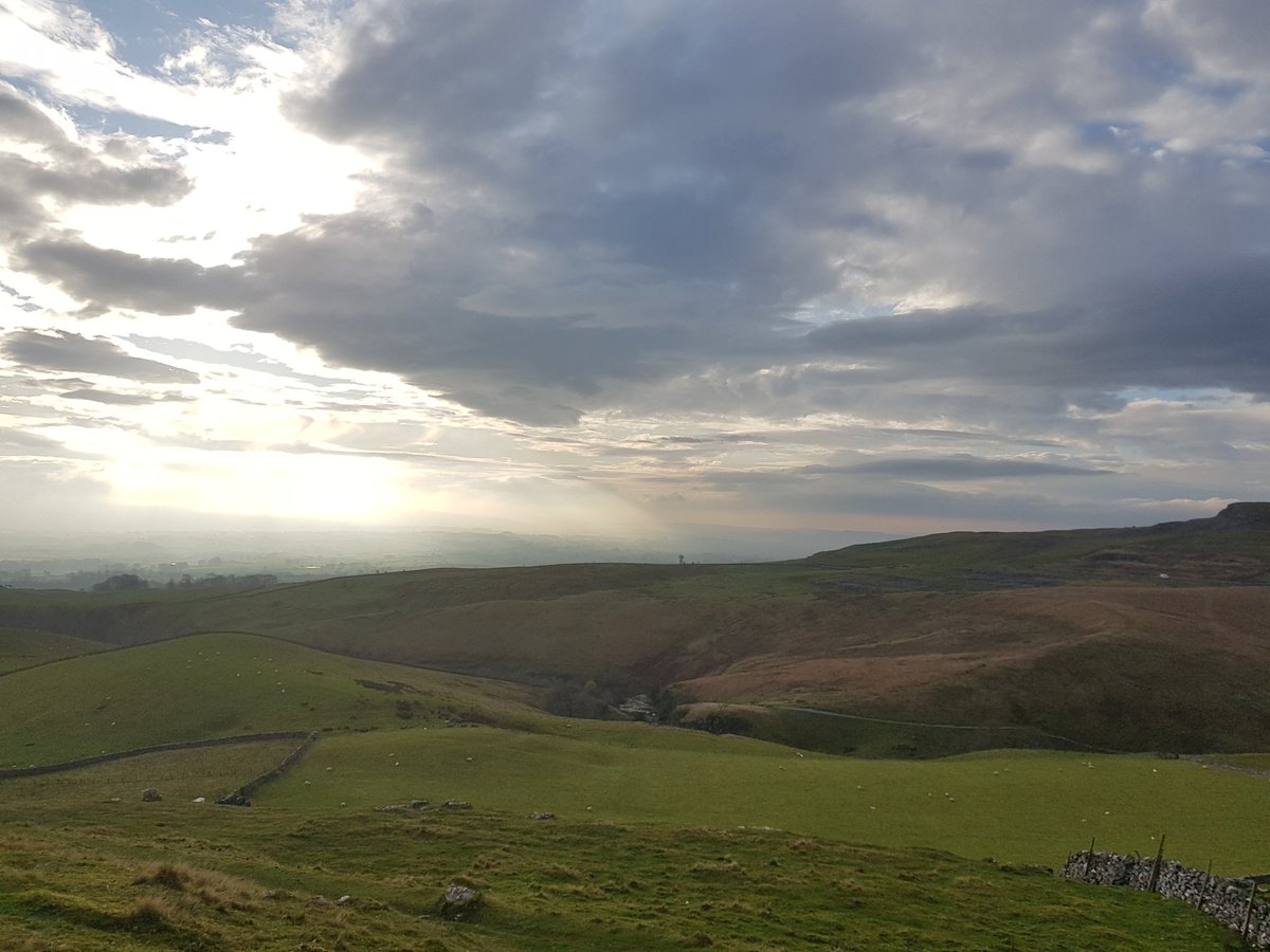 meadow_falls's tweet photo. Beautiful walk today and on a clear day you can see Morecambe, Ingleborough and Whernside. Just under 3 hours, Twistlescar to chapel le dale circular walk. 

What ever your ability, we have lots of exciting ideas for places to visit and things to see in the local area https://t.co/DPr4iCmUKO