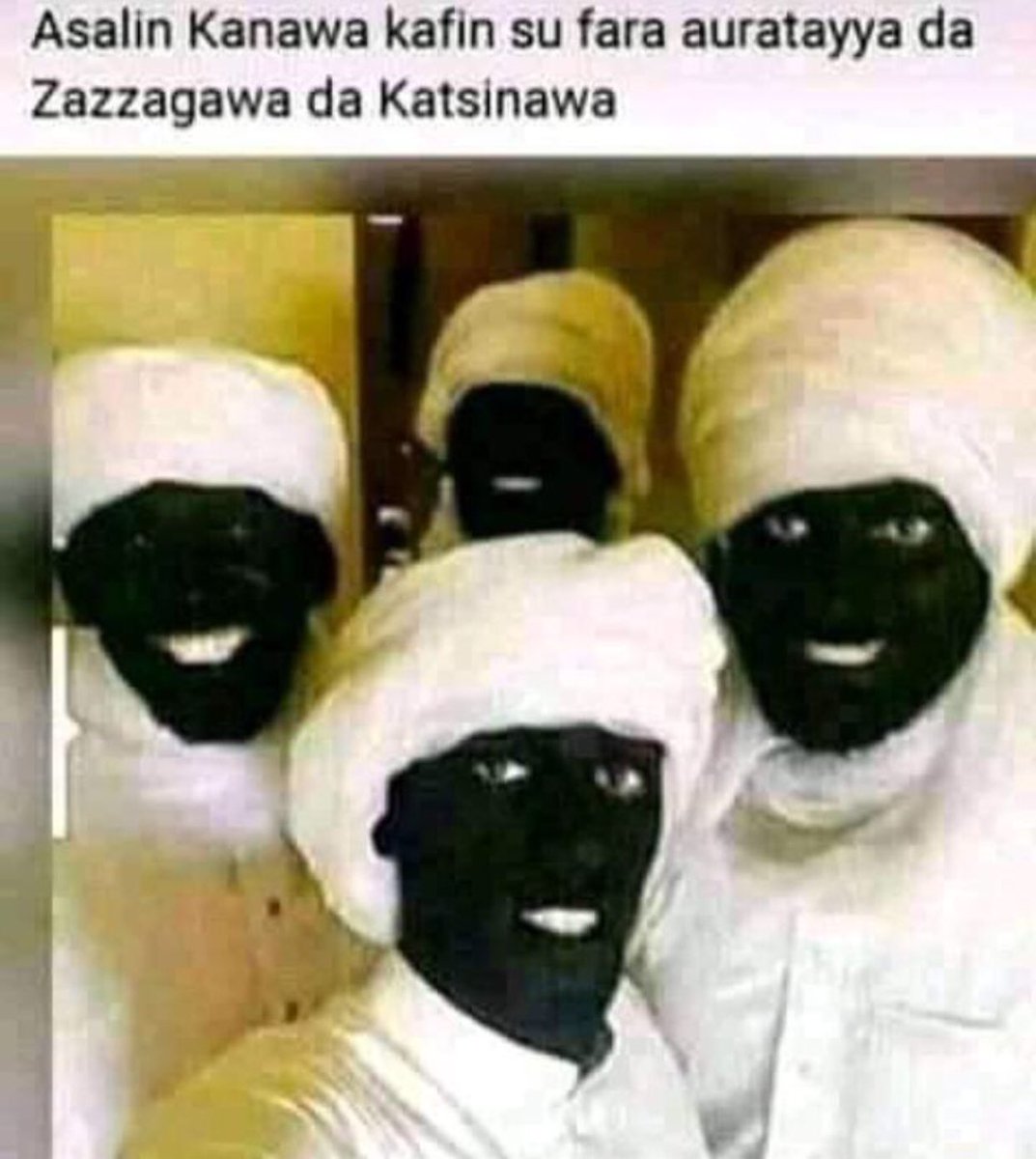 ibrahim_kagara's tweet photo. @Hafsat_blinks 😂😂😂 https://t.co/ii4X5NbVIK