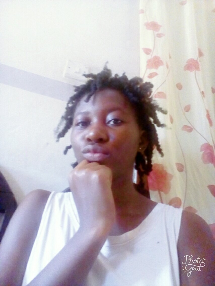 RuthMonet2's tweet photo. Me looking and feeling like @ElNennY in my self-made-hair-do!😀😀😁😁😁
@Arsenal 
#COYG #ElnenysGirl https://t.co/OUYOOXa9Ax