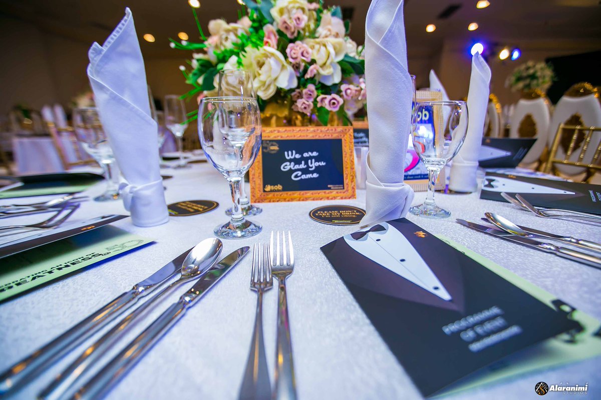 Esobevents's tweet photo. Classy, Classy, Classy 💯💯💯🤩
#DavidAdeoyeAt50

Another #Esobmoment recorded. 
Planned, styled and coordinated by the team @esobevents 08023199887

Planner : @sunmboadeoye 
#Esobevents https://t.co/w76pBO23qS