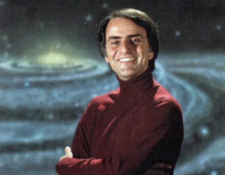 Feliz aniversário, companheiro de insônia! 
9 Nov 1934 - 20 Dez 1994

Carl Sagan: astrônomo, cientista planetário, cosmologista, astrofísico, escritor (COSMOS), incansável pesquisador de vida alienígena...

Sagan fez a primeira mensagem humana enviada ao espaço num disco de ouro