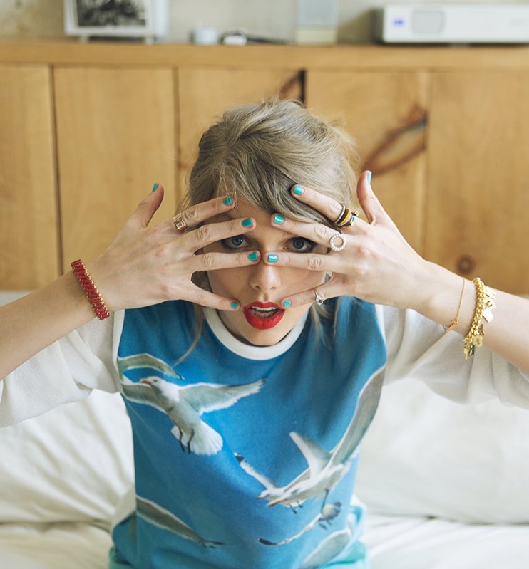 Taylor Swift’s chart explained through her songs from the album 1989. * I only picked 7 songs because it was getting repetitive!** This birth chart is the most reliable one I could find, but there are alternative birth times on the internet. This is ~ my ~ take (: