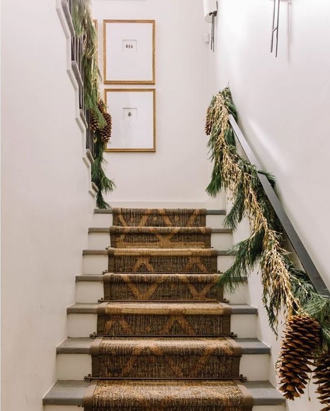 It's the most wonderful time of the year 🌲Yes, we've already started decorating. No, we're not sorry about it... #TisTheSeason 🌟

📸: @ashleycortesedesigns 

Rug: bit.ly/35dmSFe