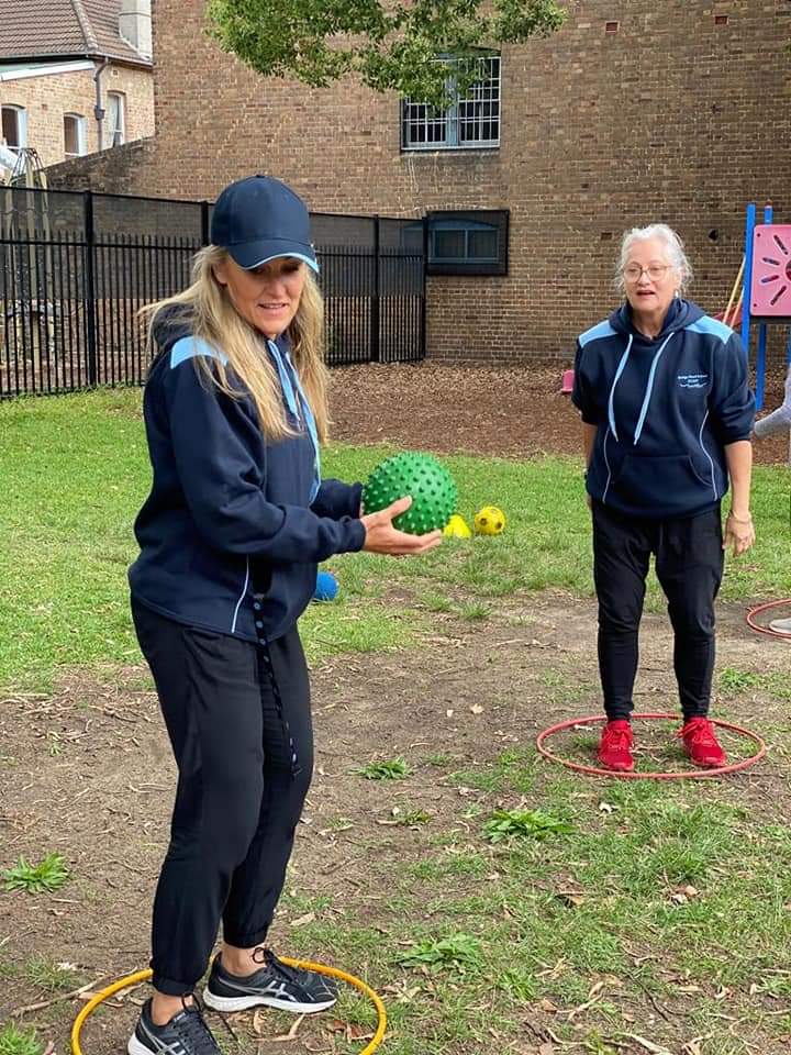 michellelgomes's tweet image. #bridgeroadschool #engagingstudents #lovewhereyoulearn #lovewhereyouwork teacher vs students challenge day
Everyone had fun