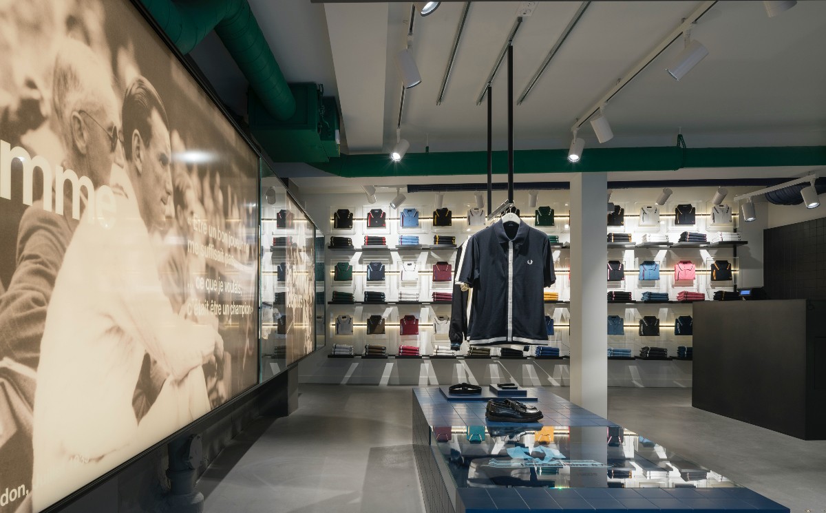 CPP-LUXURY.COM on Twitter: "Fred Perry opens new store in Paris at Le  Marais https://t.co/uMwaO05TPp #FredPerry #athleisure #upscale #fashion  #newopening #Paris #LaMarais @fredperry… https://t.co/jcLBFkGUCi"