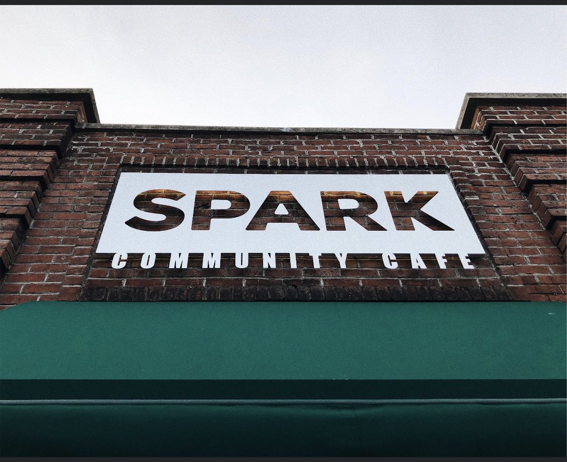 briantraugott's tweet photo. Versailles, Kentucky. Spark Community Cafe is a a pay-what-you-can restaurant that serves quality food with ingredients from local farms. During the pandemic, they served 1,000’s of meals to food insecure allowing them to eat great food with dignity. @MakersMark #MakeItRemarkable https://t.co/0qZxTfdCJ9