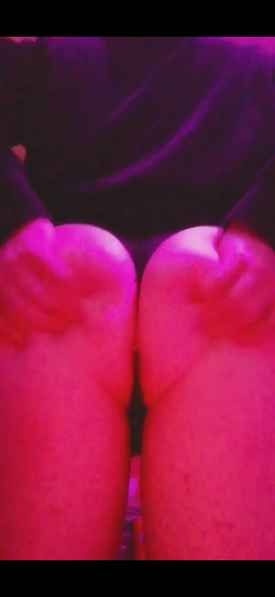 Goddess_Lullu's tweet photo. Its been a while,but I'm hopefully finally gonna be back to posting more frequent content.Starting with these unlucky guys stuck in my sweaty crack all day~
Likes and rts appreciated❤️
#sizetwitter #giantess #micro #microtwitter #pantyentrapment #thong #shrunken #butt #buttcrush https://t.co/2ir9X9dhwQ