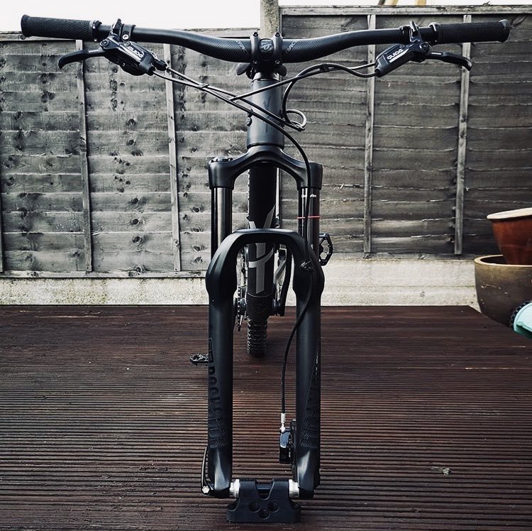 MTB Fork Mounts - designed, manufactured and tested by riders. Available to suit a variety of hub widths. Please visit our website (in bio) or DM us to order.

How do you all transport your bikes? #absolutemtb #ukmtbchat