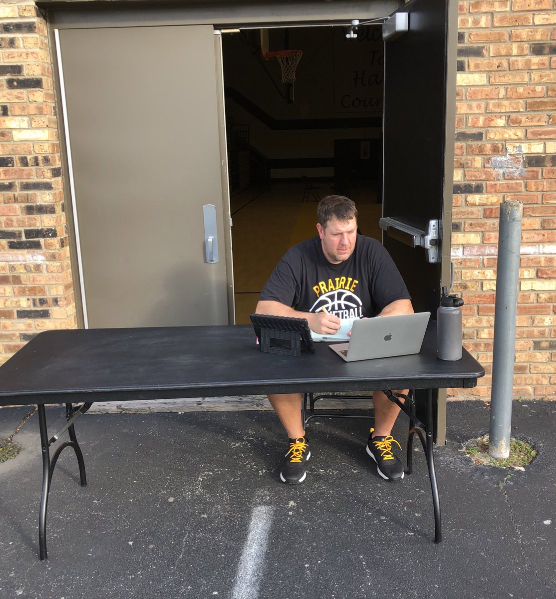 Mr. Brusek taking his e-learning class outside on this beautiful November day! ☀️🍁#teachingoutside #pjh126