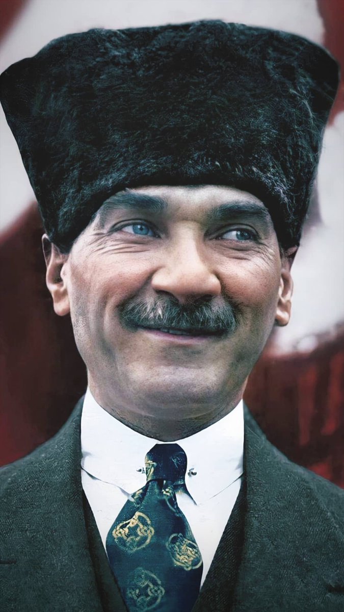 Geçmiş değil bugün gibi
Yaşıyorum hala seni
Sen hep benim yanımdasın 💙
#Atamİzindeyiz
#yasıyor