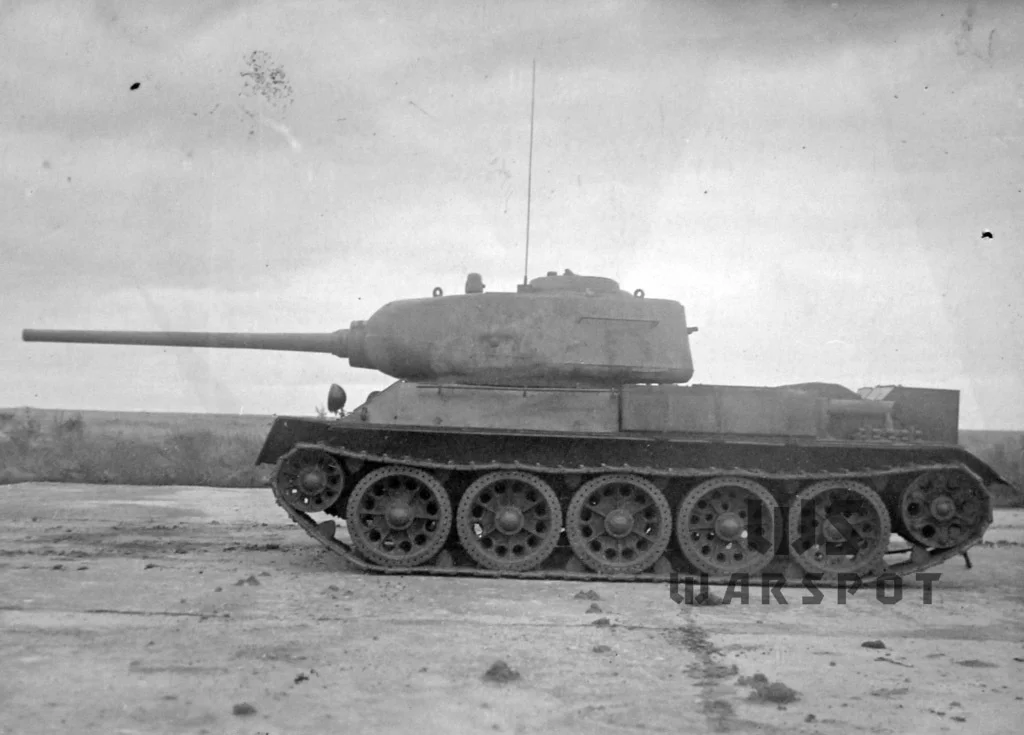 Tank Archives New Technical Requirements For The T 43 Tank Were Composed Otd In 1943 At A Weight Of 33 34 Tons It Had To Have 90 Mm Of Hull Armour And