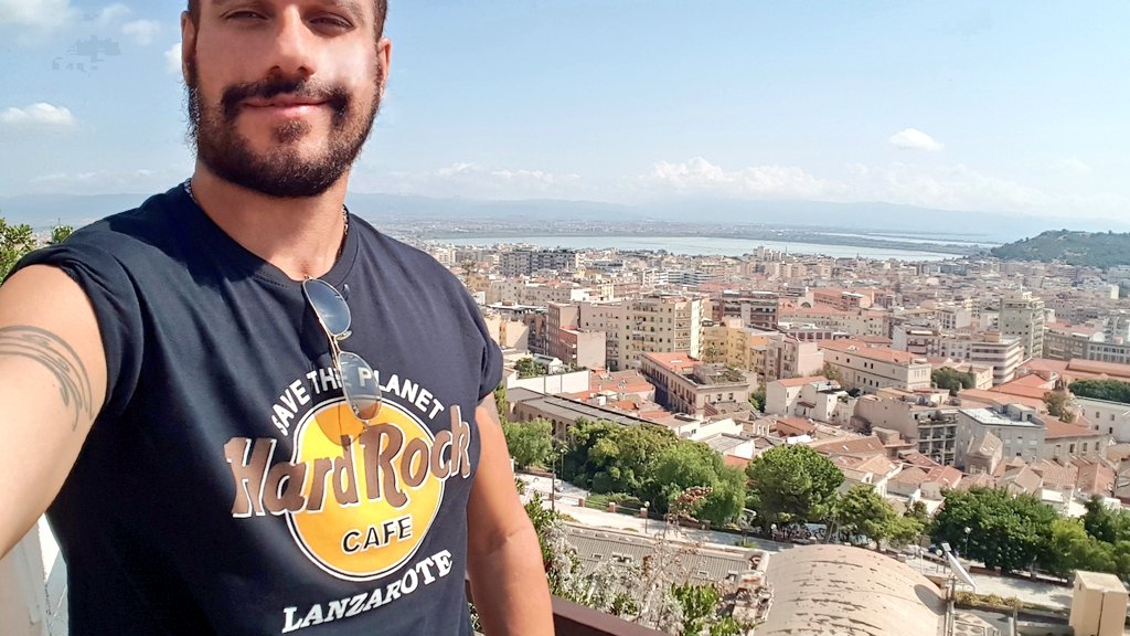 JSepel's tweet photo. #Cagliari🇮🇹 #CagliariSardinia🇮🇹 #Sardinia🇮🇹 #Sardegna🇮🇹 #Cagliari #Sardinia #Sardegna #CagliariSardinia #CagliariSardegna #CRUMBLENOTSINGER #joelse #joelsepel #JOELESEPEL #JS #CN #crumblenot #GiuseppeGuarino #guarinogiuseppe #JoelSepelInSardinia #Vocalist https://t.co/8VqaaEmzsw https://t.co/BrsnE8bbUd