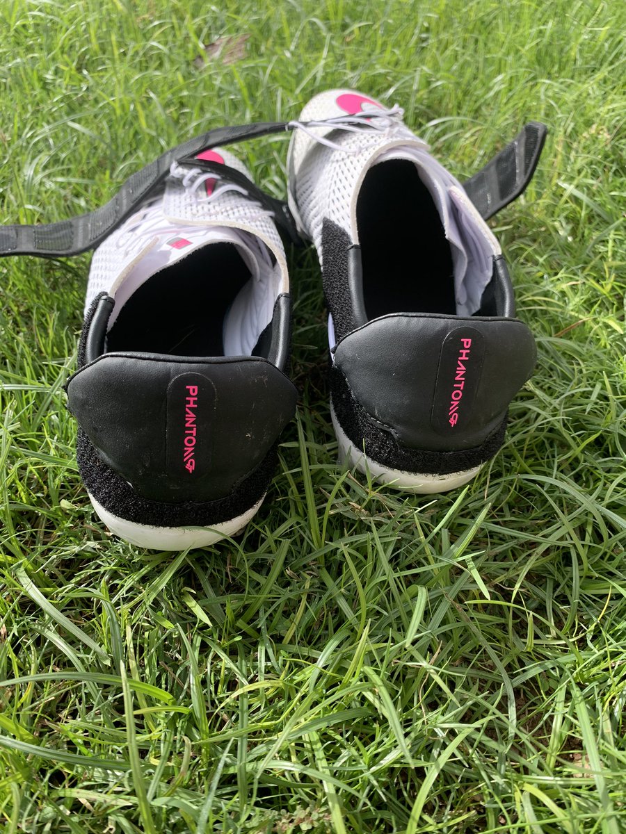 johnsulliva16's tweet photo. Thank you and shoutout to @nikefootball for letting me try out the new #FLYEASE boots with quick and easy entry thanks to the fold down heel and wraparound strap. Essential for disabled athletes like myself!
#PLAYWITHSKILL https://t.co/iGHufJFYSS