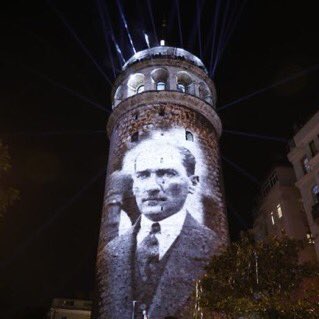 Sarı yaprakların ölü olduğuna inanmıyorum...
#Atamİzindeyiz