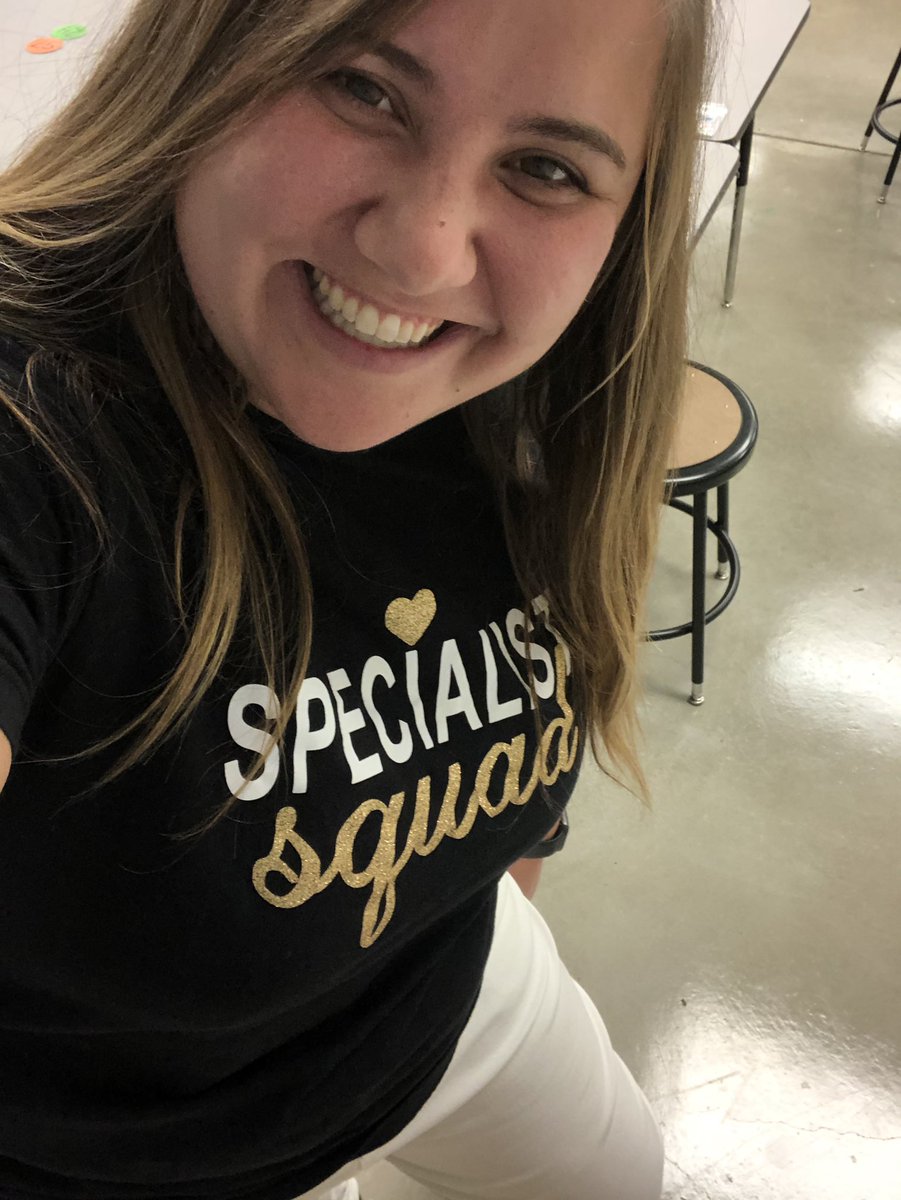 First day back teaching IN the art room since March and we are PAINTING!!! 

What did the art teacher wear?? WHITE PANTS 

^^and they are still white at 3:00pm 😅🙌🏼