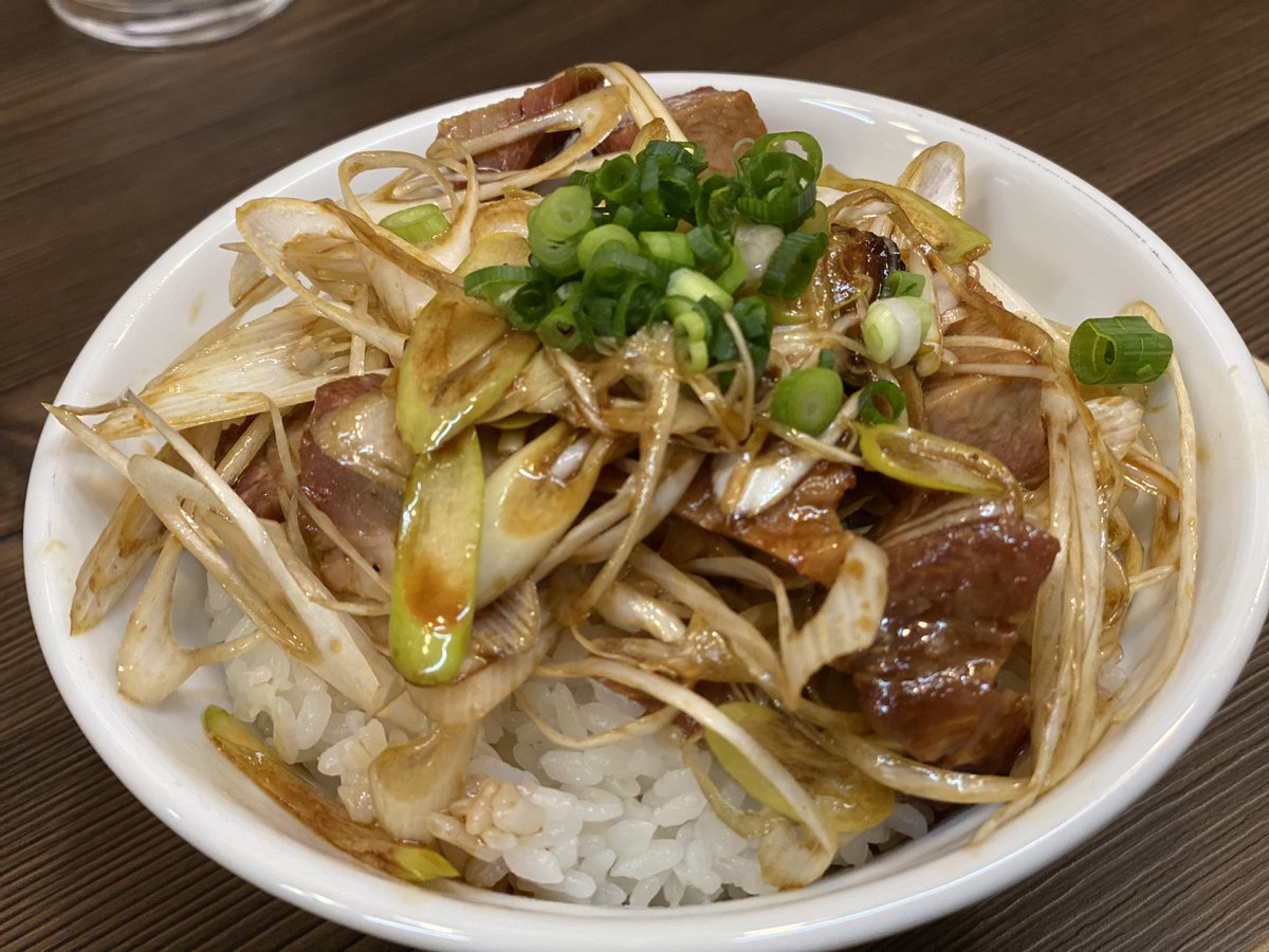 休日は中板橋の「腱・筋療法　健生」さんでメンテ後
「中華そば　さわ」さんへ🍜
美味しくいただきました😋