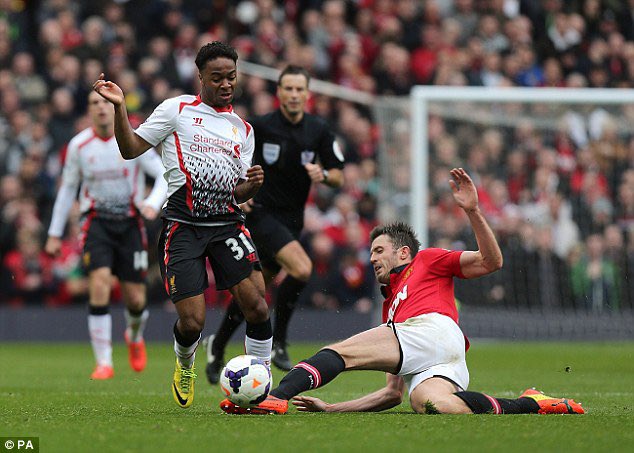 Carrick is one of the best defensive midfielders the PL with 708 tackles and a huge 70% tackle accuracy, He also amassed  Duels Won.  Recoveries and  Aerial Battles Won.