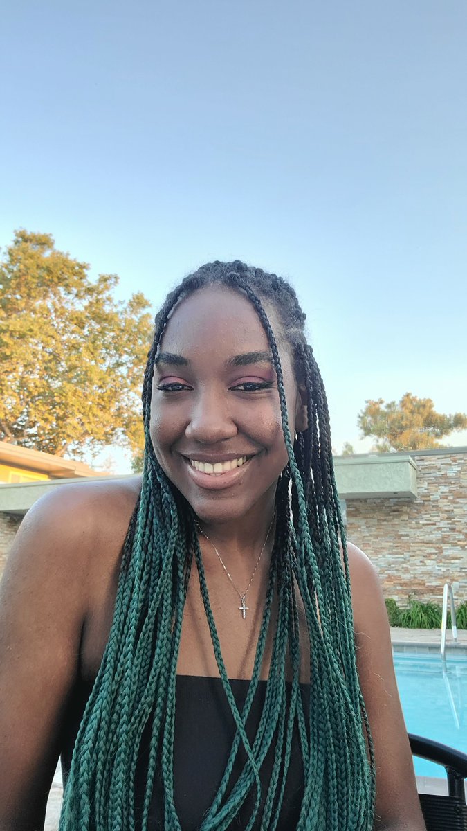 UofCalifornia's tweet image. “Even though my parents didn't continue on to higher education, I'm privileged enough to have an older brother that graduated from a university. I am grateful that he started that path &amp;amp; that I have the opportunity to continue my family's legacy.”—Kyerah Kyles, @ucdavis #FirstGen