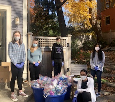 BLS_JCL's tweet photo. Thank you to our volunteers for using their Sunday afternoon to help BLSJCL create 215 care packages, filled with essentials, for @RosiesPlace! If you want to participate from home, go to https://t.co/SawcZeblg5 to sign up. All care packages are due Saturday, November 20! https://t.co/eSFC9oF16W