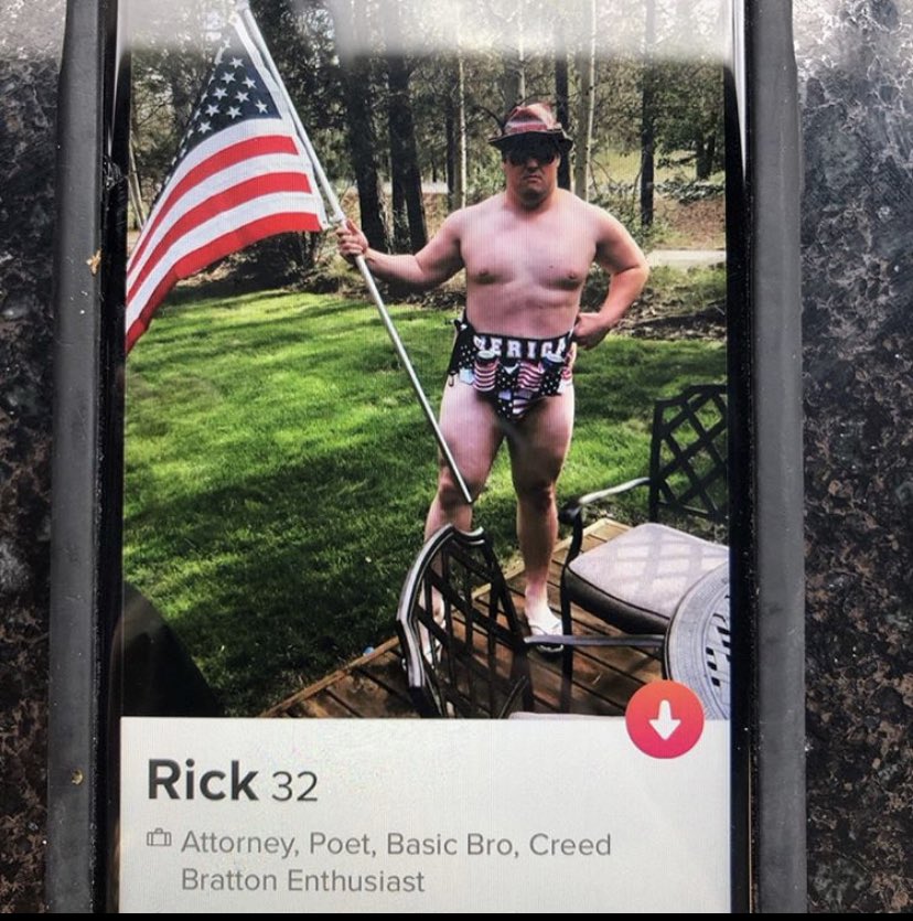 RMSThornton's tweet image. As of today, I still have yet to find my Tinderella with this profile pic. #Tinder #Tinderella #OnlineDatingProblems