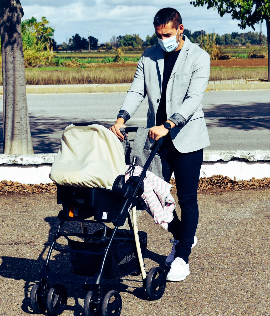 tosca728's tweet photo. Ser padre es mucho más que tener un hijo.
Ser padre es comprender que el amor es mucho más de lo que se puede expresar con palabras.
Ser padre es apreciar lo que tus padres han hecho por ti.
Gracias Dios por esta bendición tan grande 🥰 👏🏻
#Badajoz #papa2020 #FelizLunes https://t.co/ycCc9wwRRb