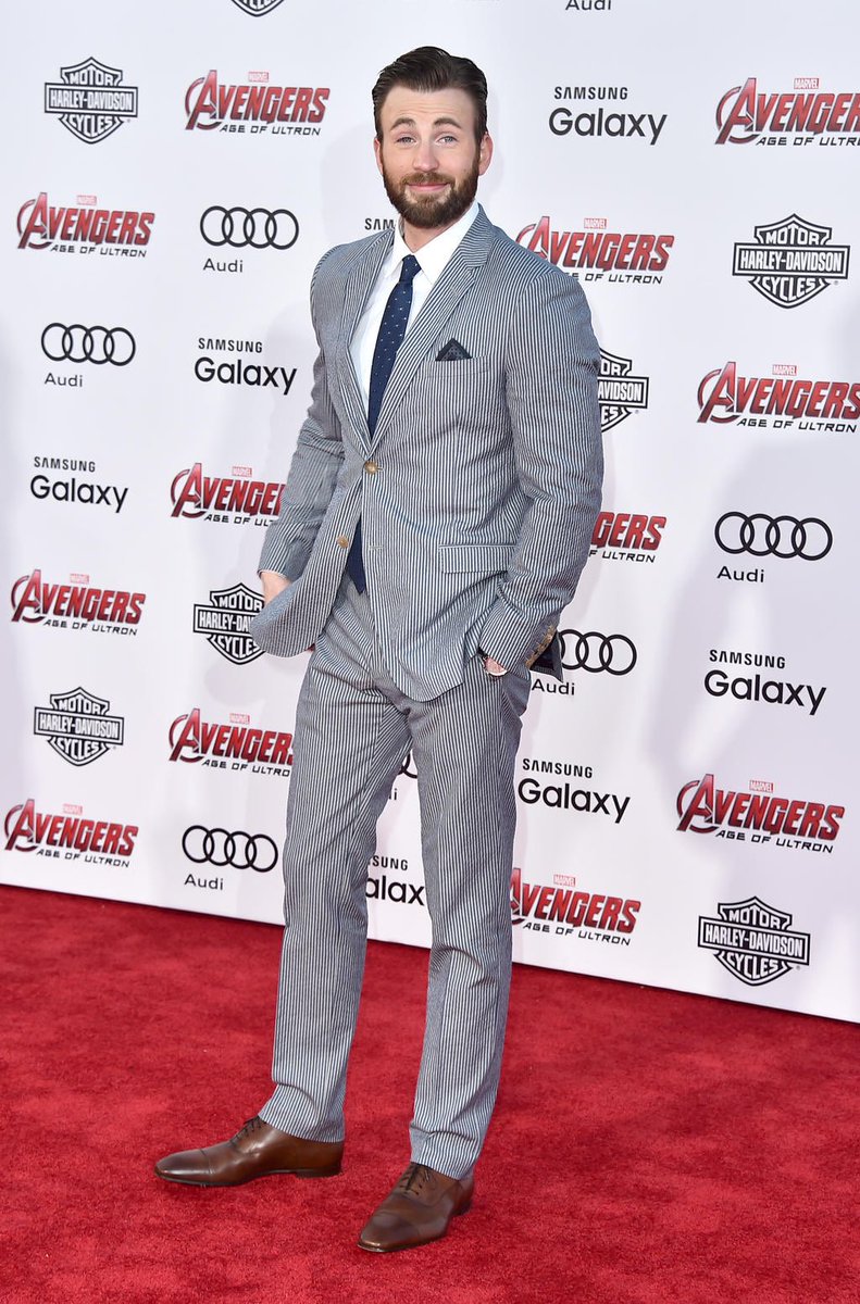 chris evans at the ‘Avengers: Age of Ultron’ premiere being drunk off his nut; a thread
