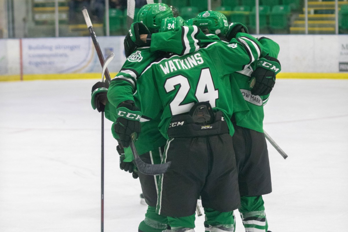 Bow Mark Oilers outlast Bisons for first win dlvr.it/RlL9CJ