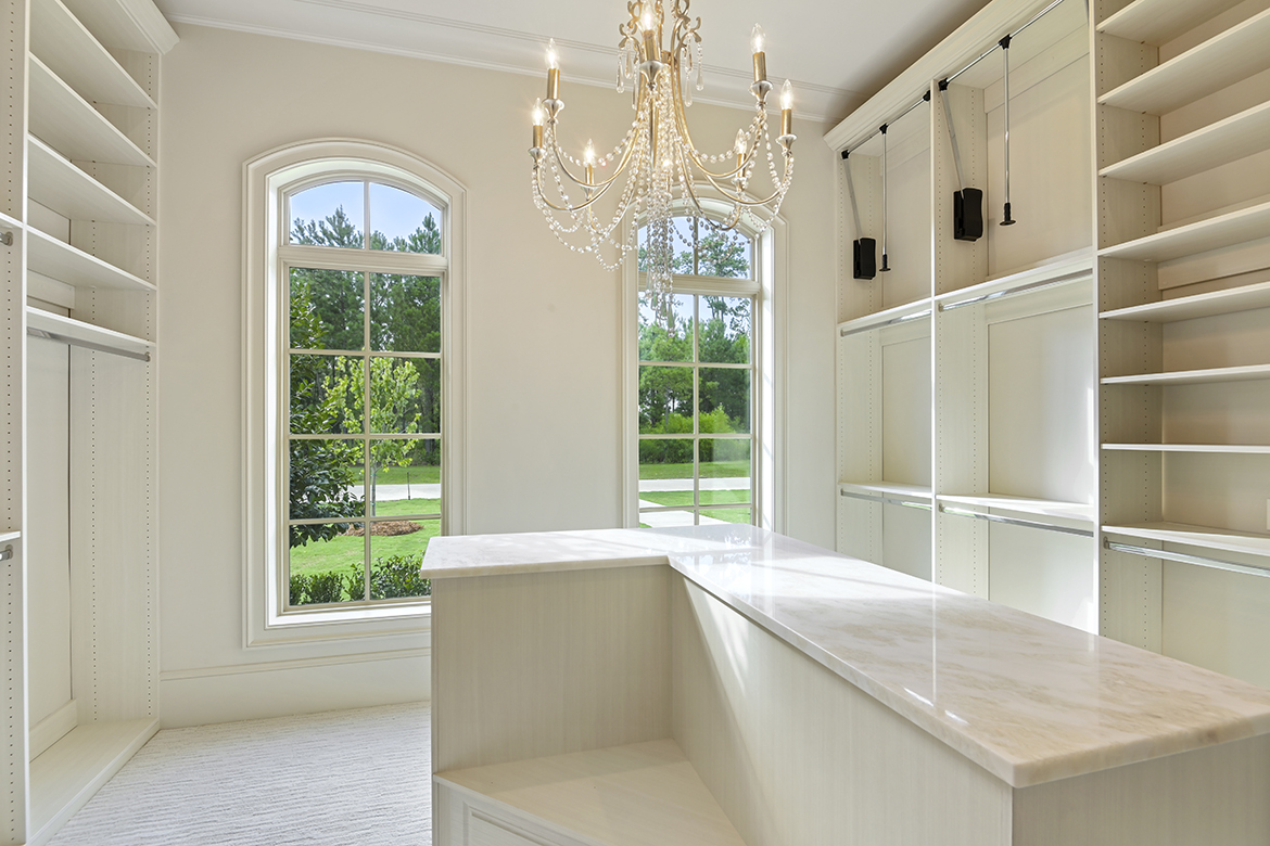 thekellywgroup's tweet image. Custom, Custom, Custom!! 437 S. Fairway Drive Offers So Many Extras &amp;amp; Surprises Throughout! Beautiful Estates Home on a Spacious Lot at Bedico Creek Preserve! #2020FallTour
ow.ly/cDaT50CeXWh