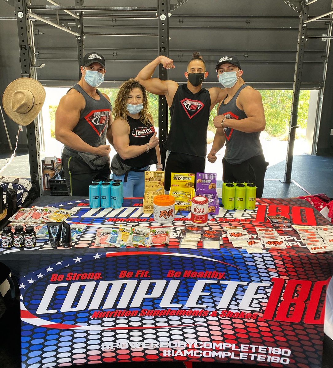 Complete180B's tweet photo. HK powerlifting meet with the squad https://t.co/ovGzJAgWce