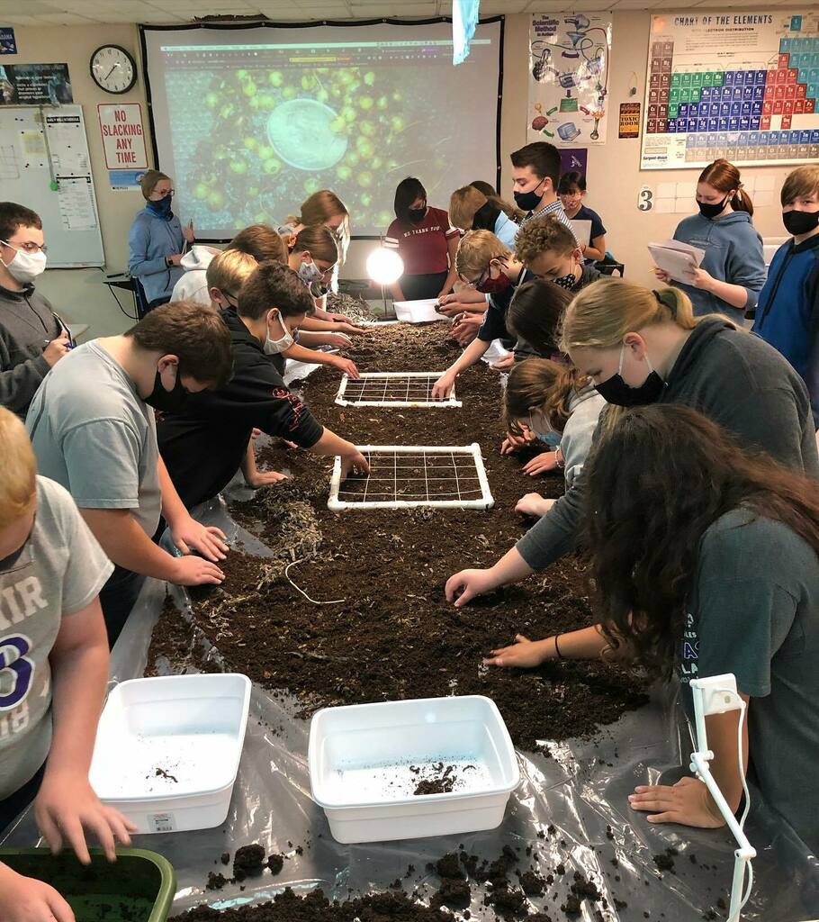 Blair Community School Sustainability Program (@blairsupports4r) on Twitter photo 7️⃣th 👩🔬👨🔬 grade #science ⚗️ <a href="/OtteBlairMS/">Otte Blair MS</a> ♻️ counting 🧮 the population of red wiggled worms 🐛 in the class bins using sampling and direct count #vermiculture project ♻️. Blair Community Schools Sustainability. Go #BlairBears 🐻 #ClassOf2026 @J_Flynn… instagr.am/p/CHYodQABifY/ 7️⃣th 👩🔬👨🔬 grade #science ⚗️ <a href="/OtteBlairMS/">Otte Blair MS</a> ♻️ counting 🧮 the population of red wiggled worms 🐛 in the class bins using sampling and direct count #vermiculture project ♻️. Blair Community Schools Sustainability. Go #BlairBears 🐻 #ClassOf2026 @J_Flynn… instagr.am/p/CHYodQABifY/