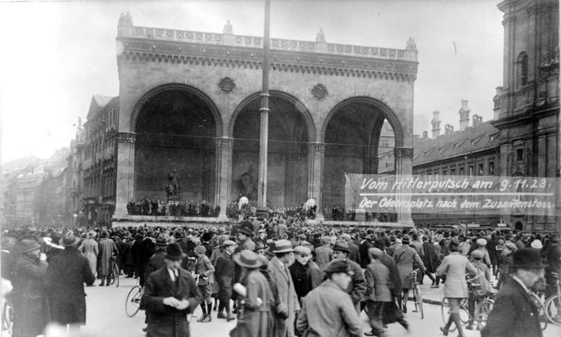 2. 09.11.1923 – In Munich, police and government troops crush the Nazi Beer Hall Putsch, in which Hitler & co. conducted a failed coup d’état against Germany’s Weimar Republic.