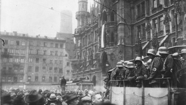 2. 09.11.1923 – In Munich, police and government troops crush the Nazi Beer Hall Putsch, in which Hitler & co. conducted a failed coup d’état against Germany’s Weimar Republic.