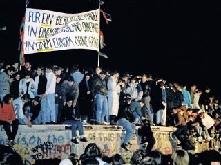 4. 09.11.1989 - The Berlin Wall falls, as well as the Iron Curtain.