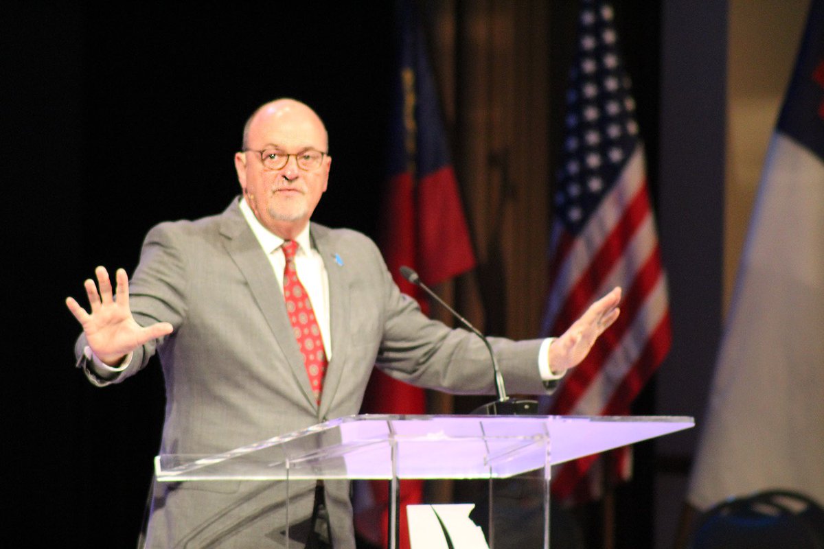 christianindex's tweet photo. .@GABaptist Executive Director @_thomashammond presented the Executive Director’s report, and reminded Georgia Baptist pastors and churches that the Mission Board exists to serve them as they reach the lost of Georgia. #fieldofsouls https://t.co/xeON5C0pAc