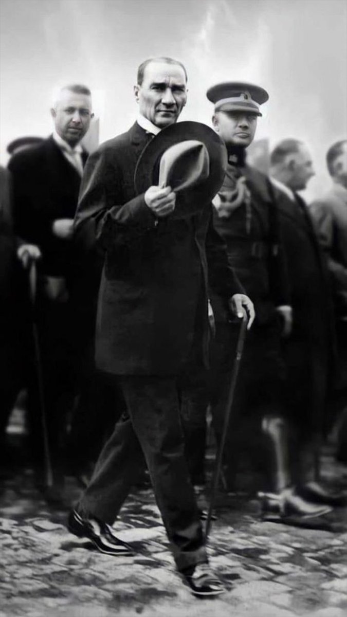 10 KASIM 1938 SAYGI VE ÖZLEMLE SENİ UNUTMUYACAĞIZ 🙏