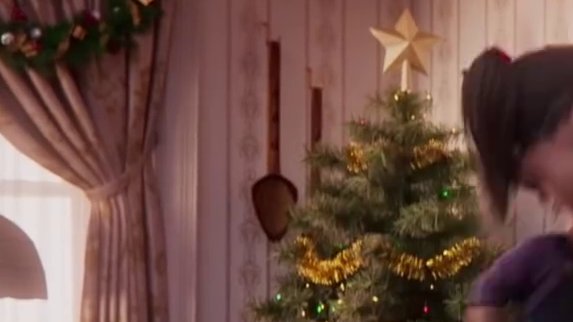 A giant wooden spoon and fork can usually be found hanging or propped up in a lot of Filipino dining rooms and kitchens. FYI, spoon and fork is the default pinoy cutlery set. The fork is never in shot in the ad, but I bet anything that there's prongs behind that Christmas tree.