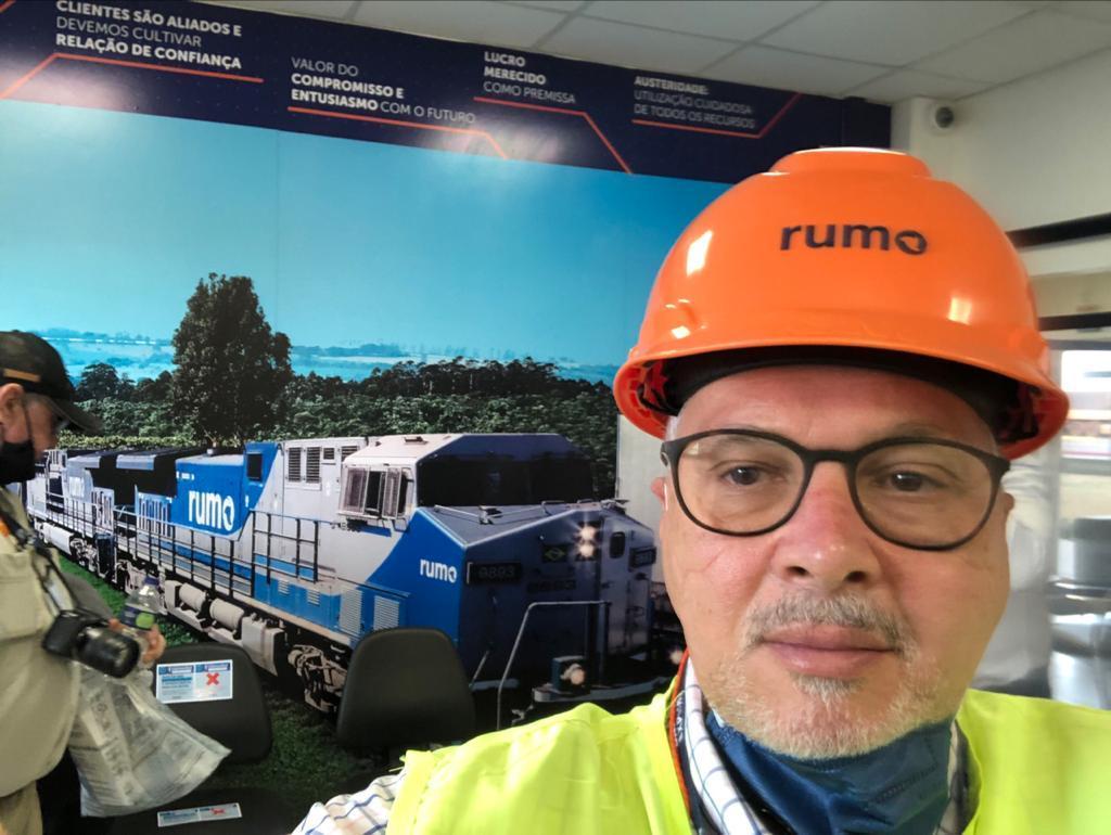 fenopoficial's tweet photo. O presidente da FENOP Sérgio Aquino cumpre agenda no Centro Oeste Export, realizado em Rondonópolis (MT). Visita técnica no Complexo Intermodal de Rondonópolis durante o Centro Oeste Export @brasilexport
#fenop #portos #portosdobrasil #brasilexport #centrooesteexport https://t.co/kZZwl9YCv6