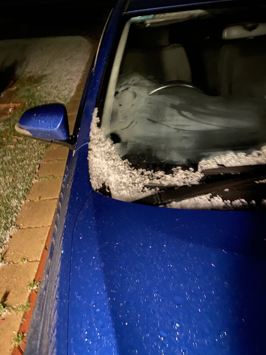 Crazy night  up at 2am this morning to this loud hail storm <a href="/RhysLander/">Rhys Lander</a>