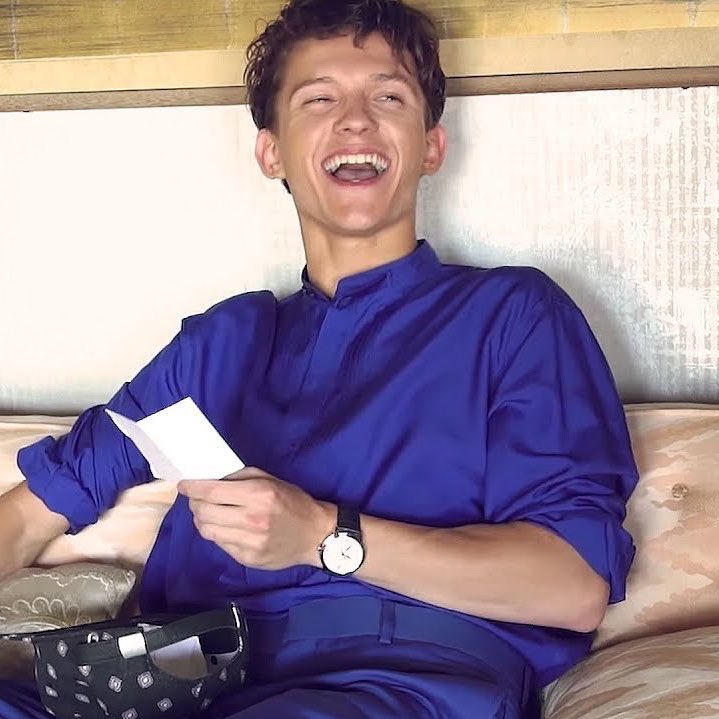 Tom Holland as Microphones,A Thread: