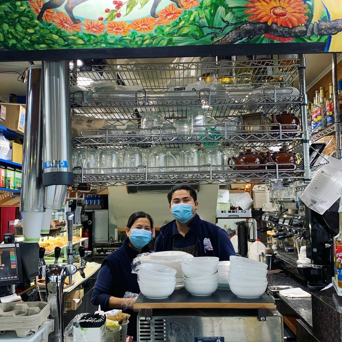 gibca_community's tweet photo. Early shoppers at the @granville_isle #PublicMarket can get their mornings started right with coffee and snacks from Blue Parrot Cafe. Thanks Maricel and John.
-
#lifeongranvilleisland
#gibca
#exploregi
#exploregranvilleisland
#gi_community https://t.co/OkgiiBBJfH