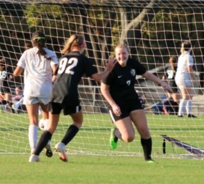 04Dksc's tweet photo. It's been a while since these two keepers have seen the field but I think it is clear from their faces how much they enjoyed it. Alle Steining had 2 goals and @Raelyn_stone had one called back for offsides! But love these smiles anyway.

@DKSC_official https://t.co/zDmpKS4tOB