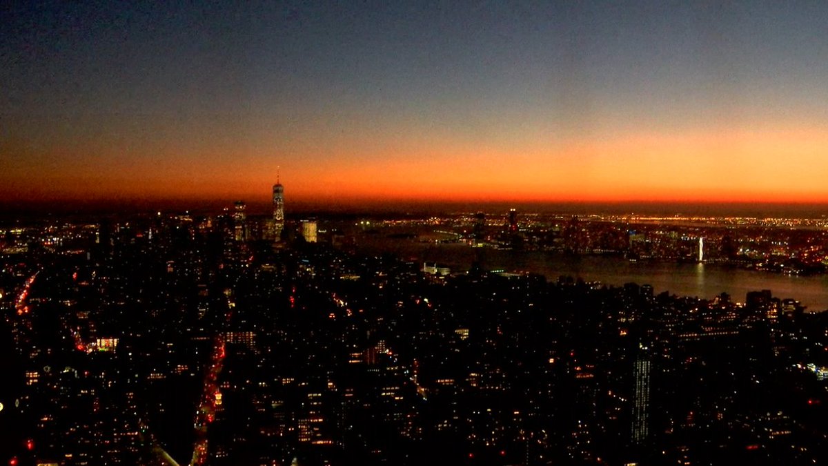 LeeGoldbergABC7's tweet photo. Sunset worth a second look @abc7ny https://t.co/I10MunHiSj